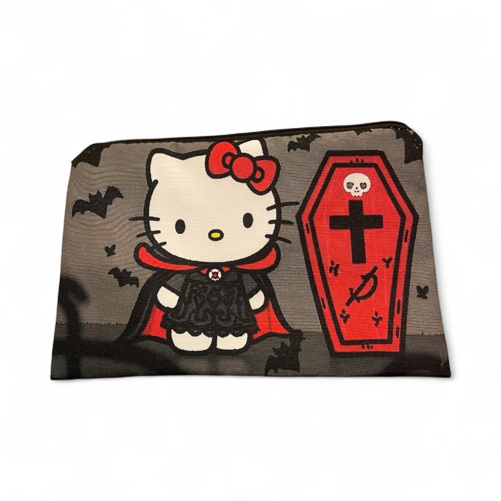 Hello Kitty Halloween Pouch vampire